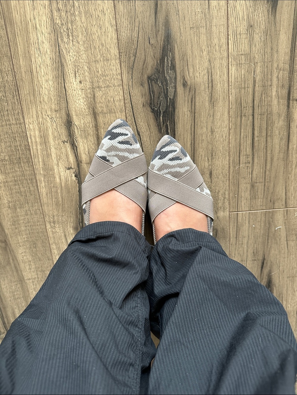 Steven Taupe & Beige Camo Knit Pointed-Toe Flats